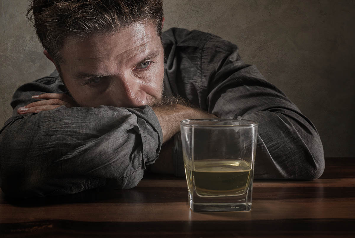 Alcohol Withdrawal Symptoms | Alcohol Detox | Alcoholism Treatment