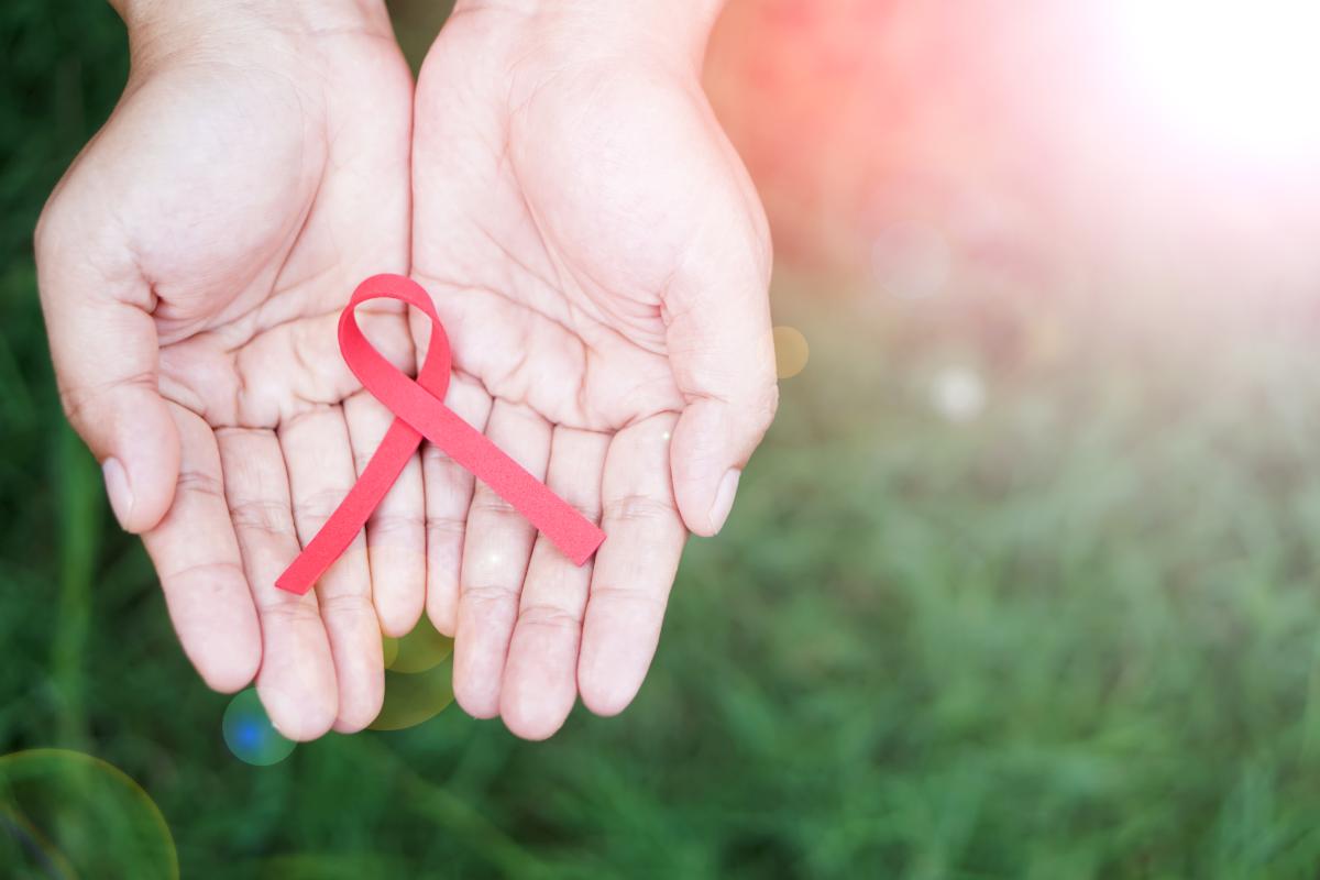 hands-holding-alcohol-awareness-month-ribbon